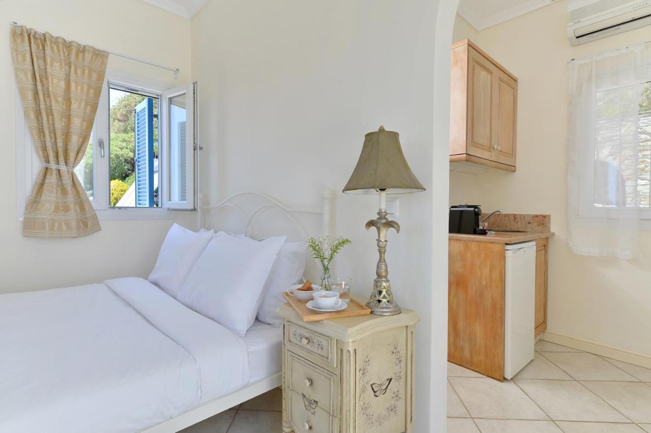 Andros Homes Sea Side Apartment & Studio Gavrio Bagian luar foto